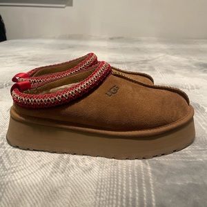 UGG Women’s Tazz Slipper Size 7